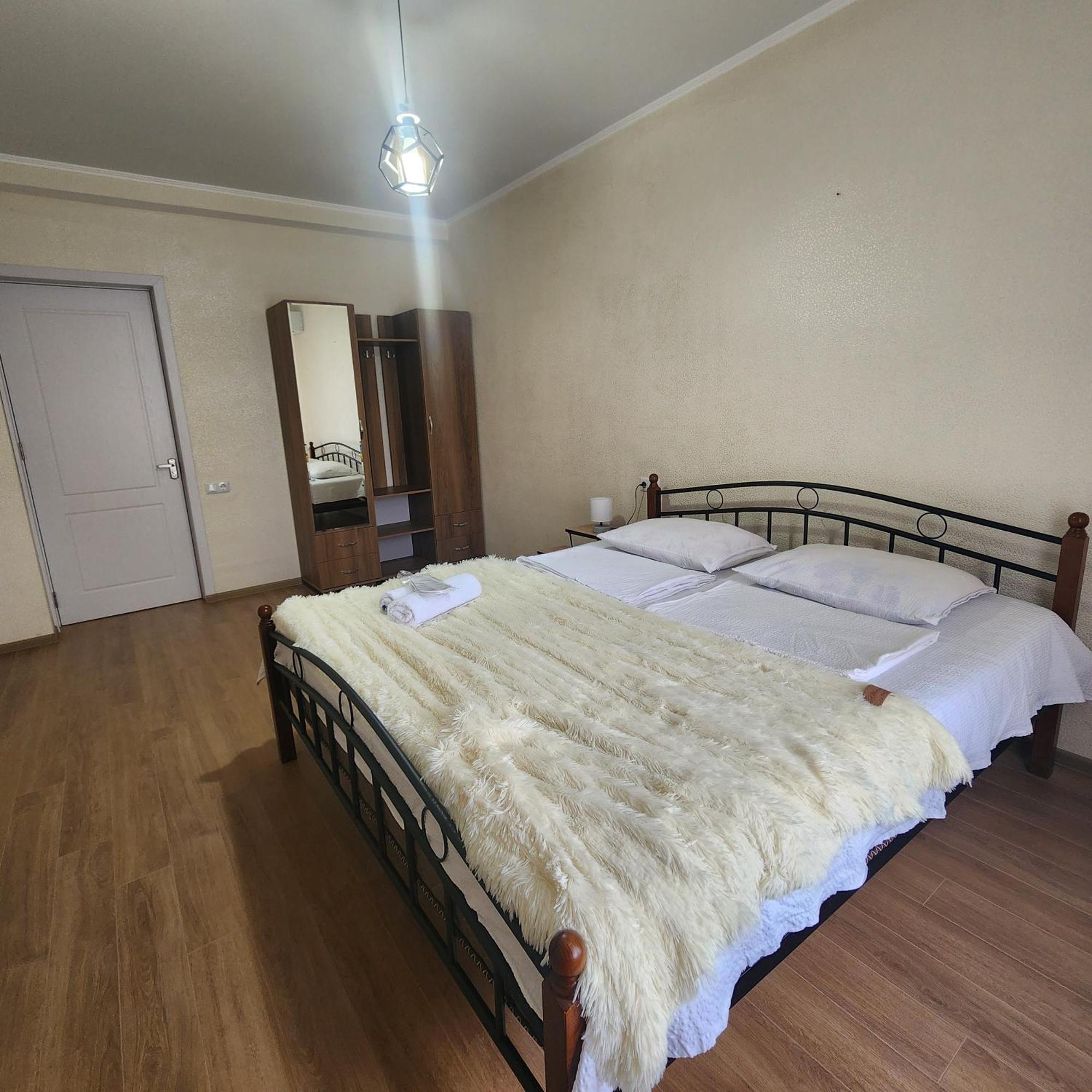 Panorama Family Hotel Telavi Eksteriør billede